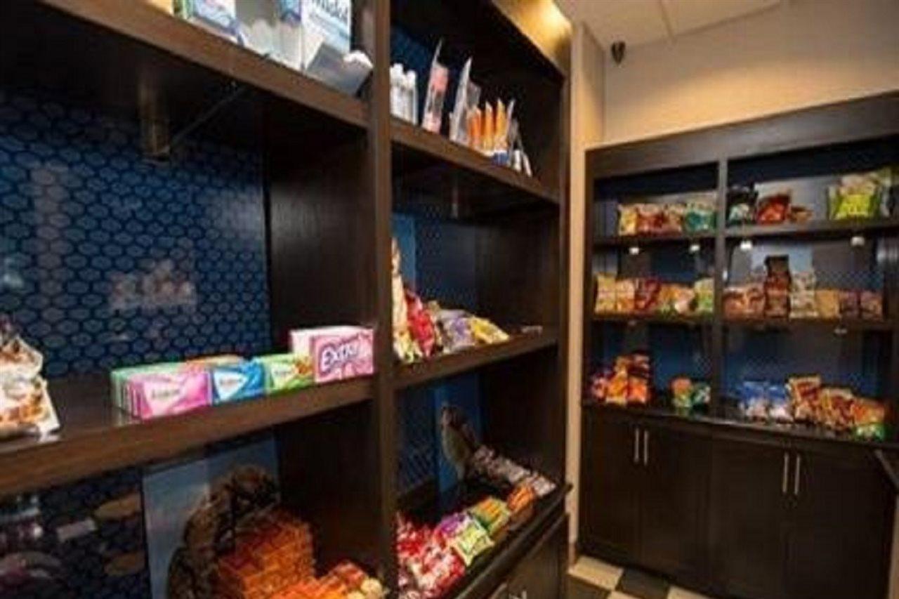 Hampton Inn & Suites Oklahoma City Airport Ngoại thất bức ảnh