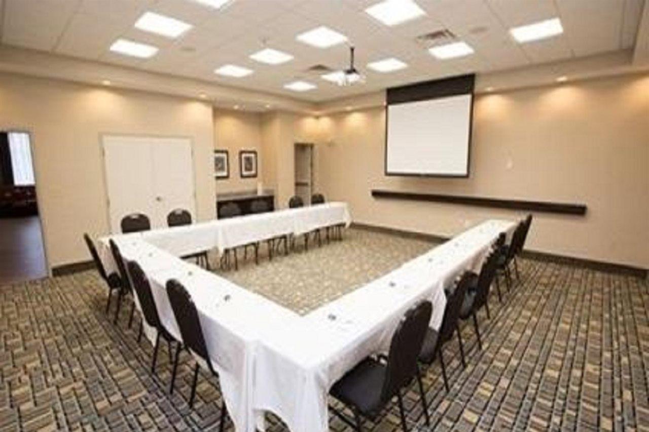 Hampton Inn & Suites Oklahoma City Airport Ngoại thất bức ảnh