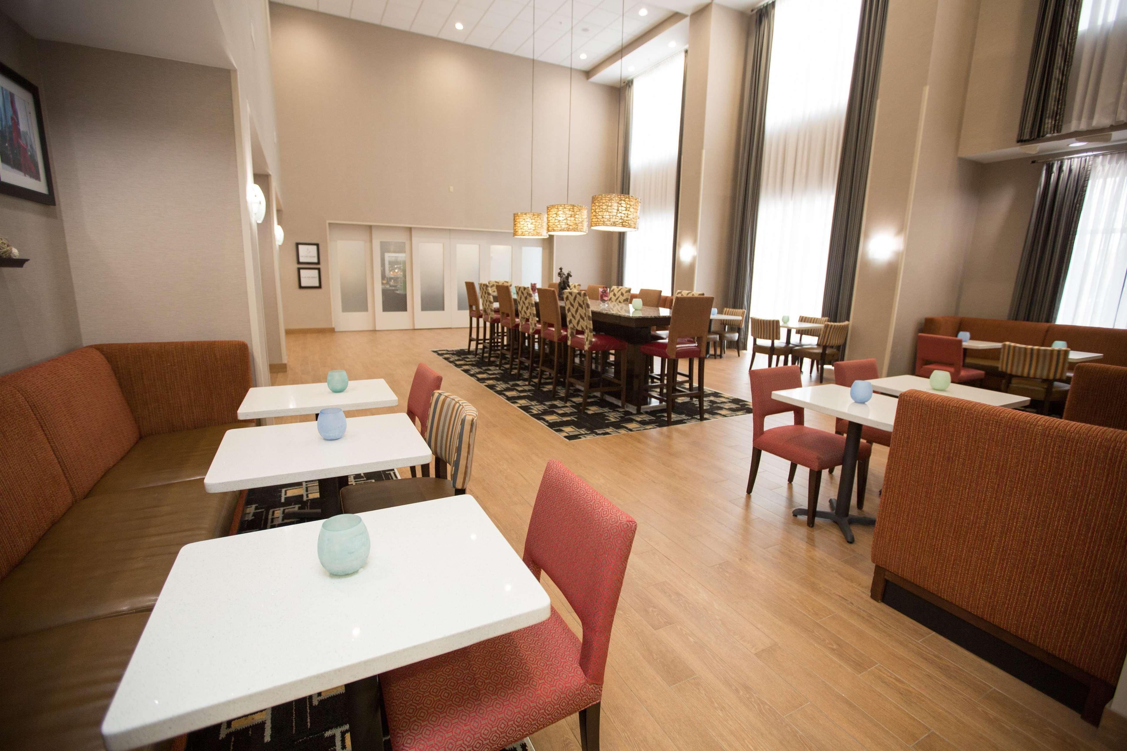 Hampton Inn & Suites Oklahoma City Airport Ngoại thất bức ảnh